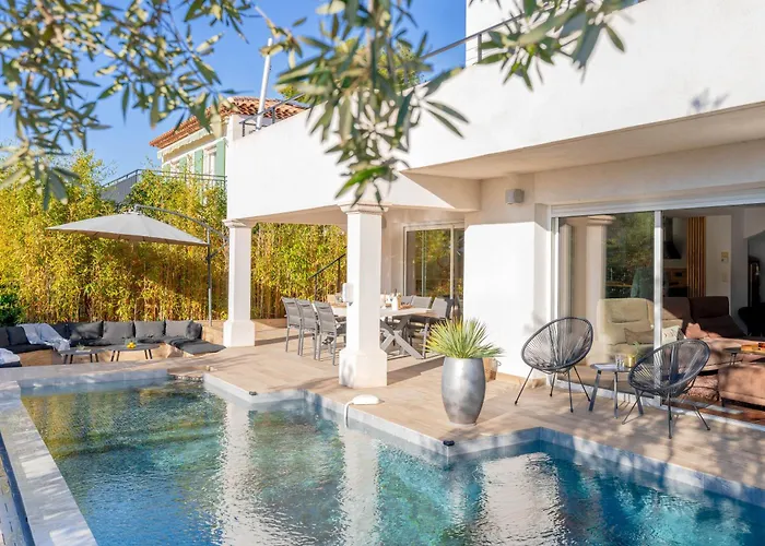 Villa Avec Piscine - Confort Et Tranquillite